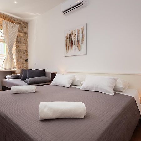 Lux Cindro Studio In Split Center Lägenhet Exteriör bild