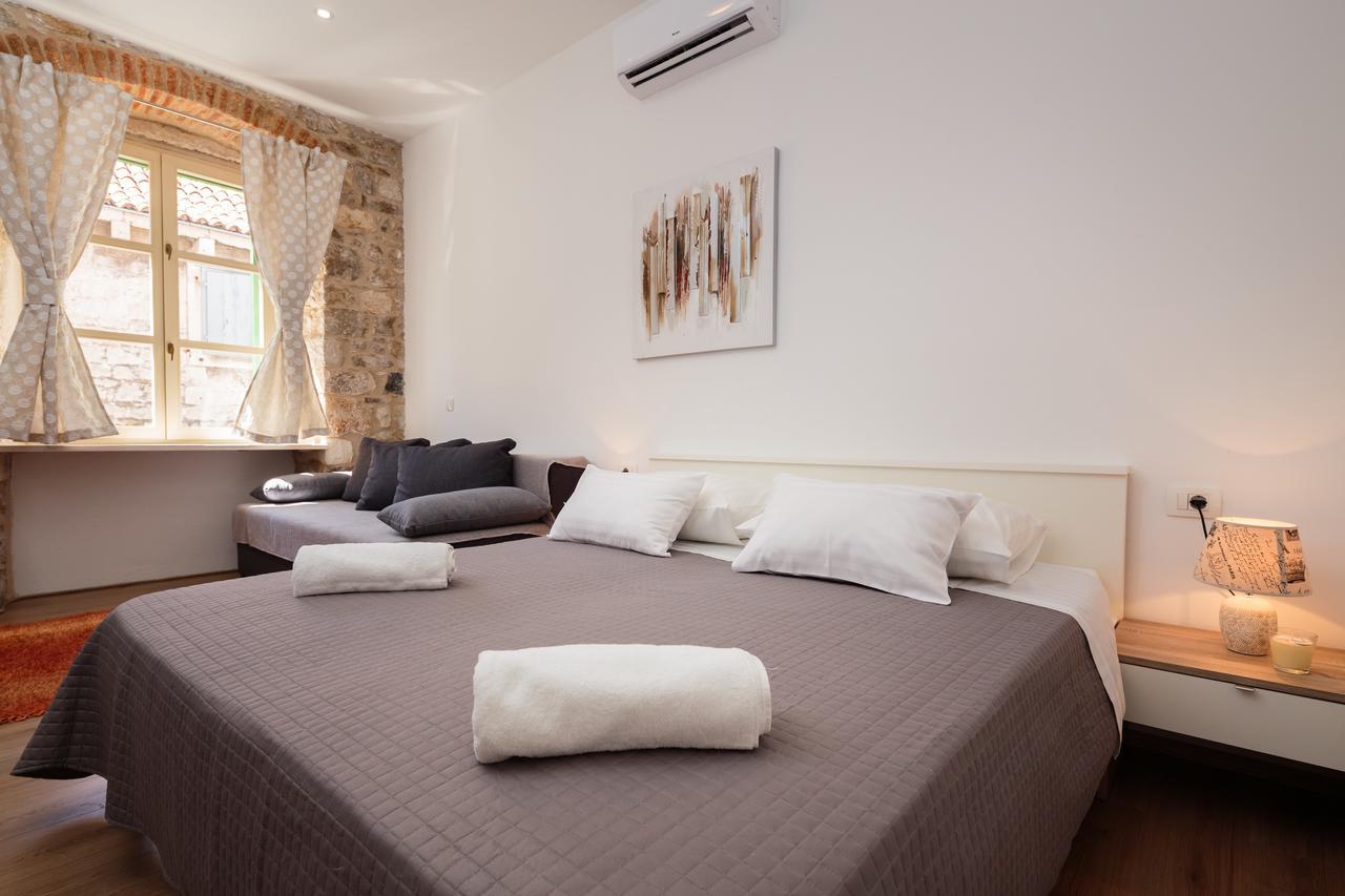Lux Cindro Studio In Split Center Lägenhet Exteriör bild