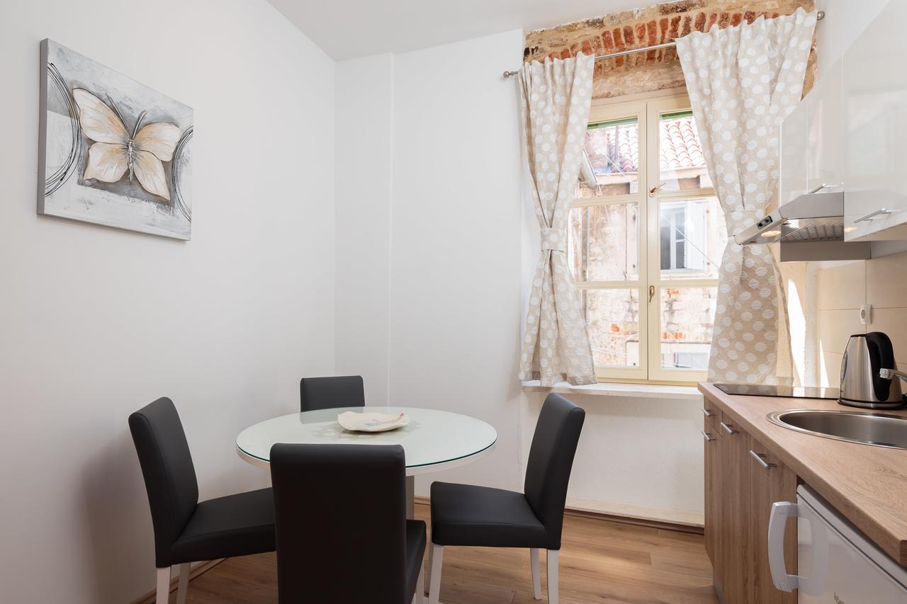 Lux Cindro Studio In Split Center Lägenhet Exteriör bild