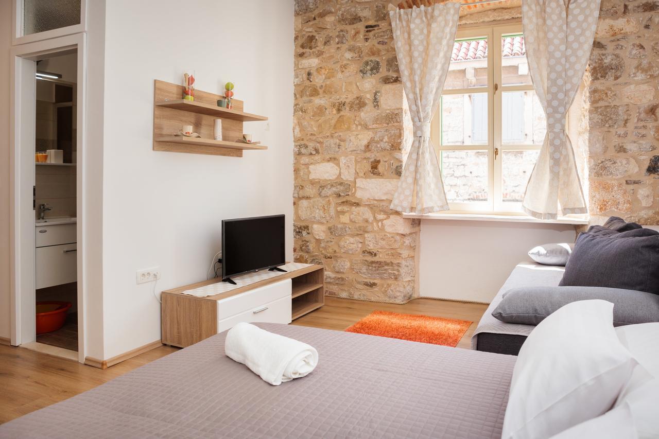 Lux Cindro Studio In Split Center Lägenhet Exteriör bild