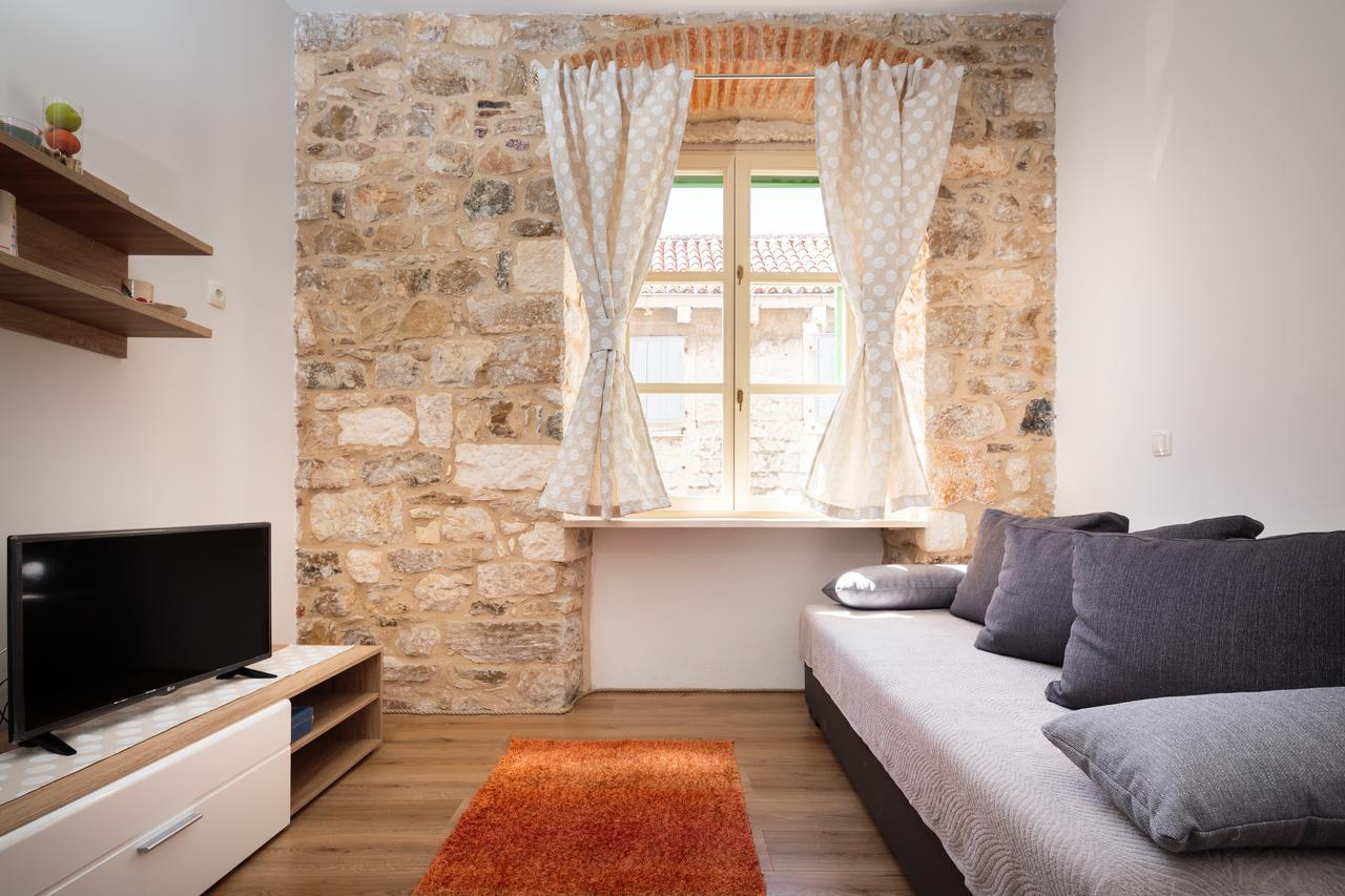 Lux Cindro Studio In Split Center Lägenhet Exteriör bild